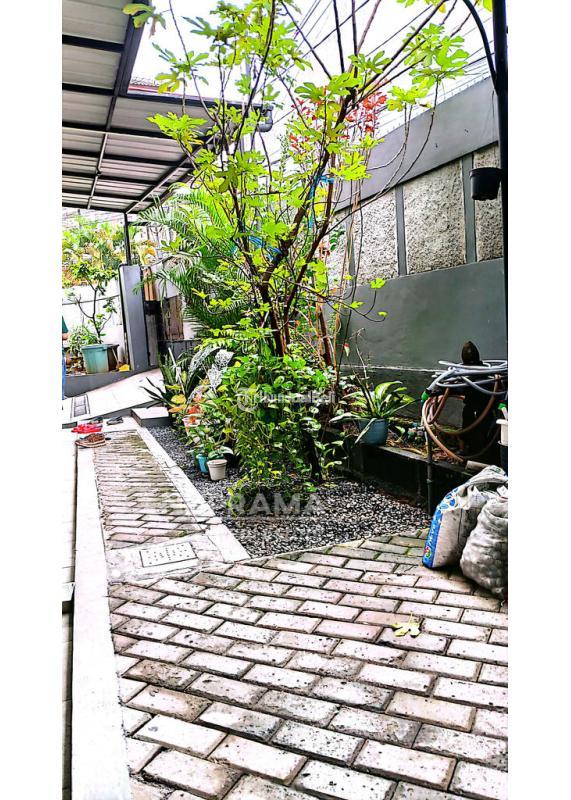 Dijual Rumah Hook Ada 4 Unit Kios, Kebon Jeruk Dekat Kampus Binus - Jakarta Barat