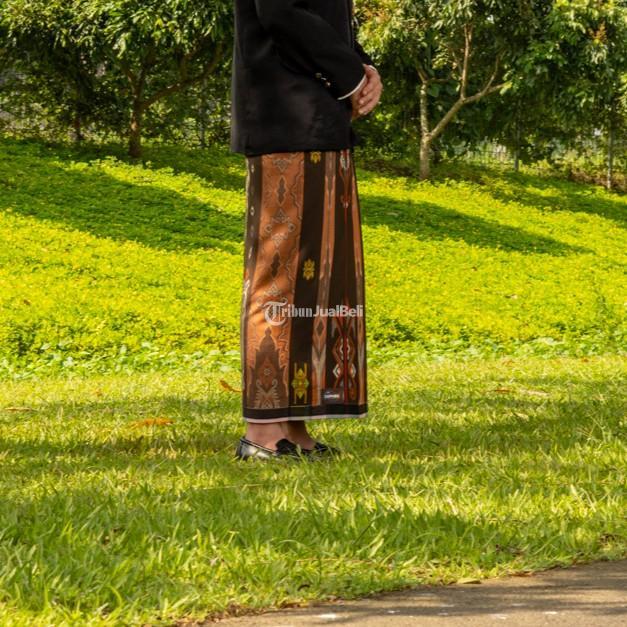 Rekomendasi Sarung Tenun Hitam - Probolinggo