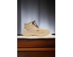 Toko Sepatu Pekerja Lapangan - Banyumas