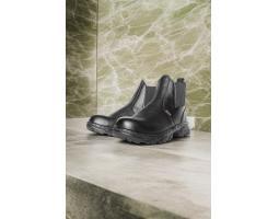 Sentra Produksi Sepatu Kerja untuk Pria - Surakarta