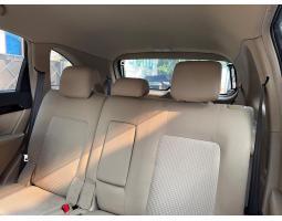 Mobil Chevrolet Captiva 2.4L AT 2009 Bekas - Bekasi