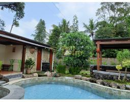Dijual Homestay Tanah Luas 683 m2 Di Pakem Private Pool - Sleman