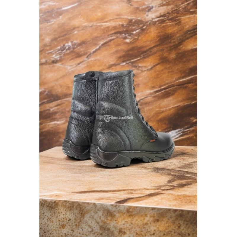 Sepatu Kerja Kebomas - Gresik