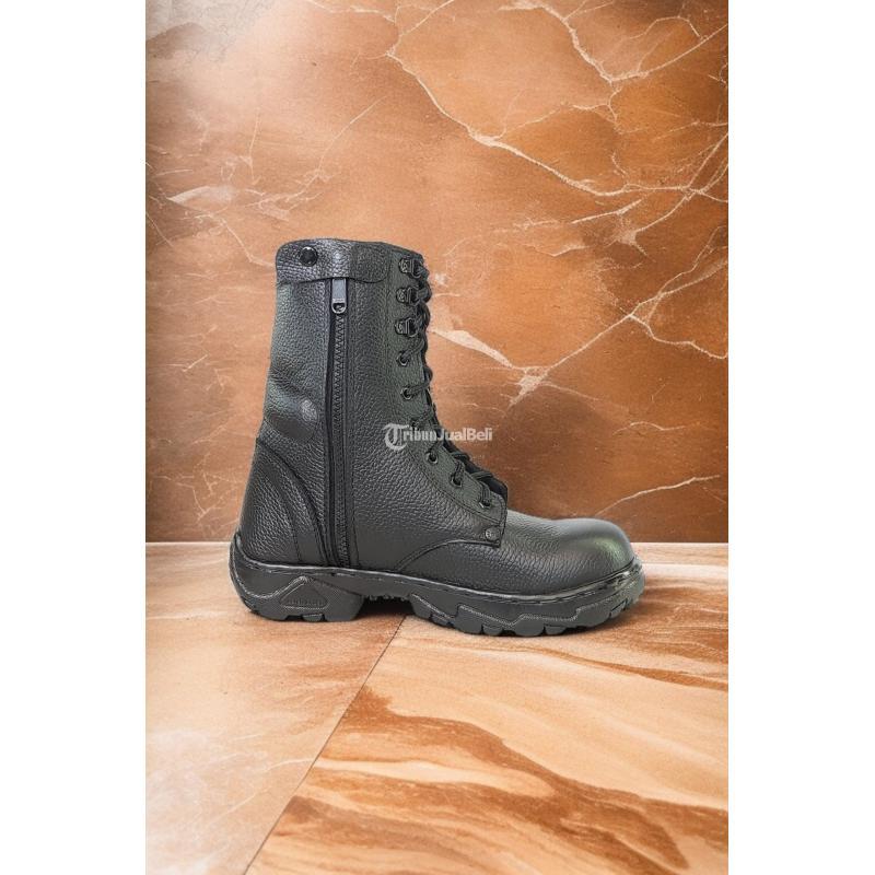 Sepatu Kerja Kebomas - Gresik