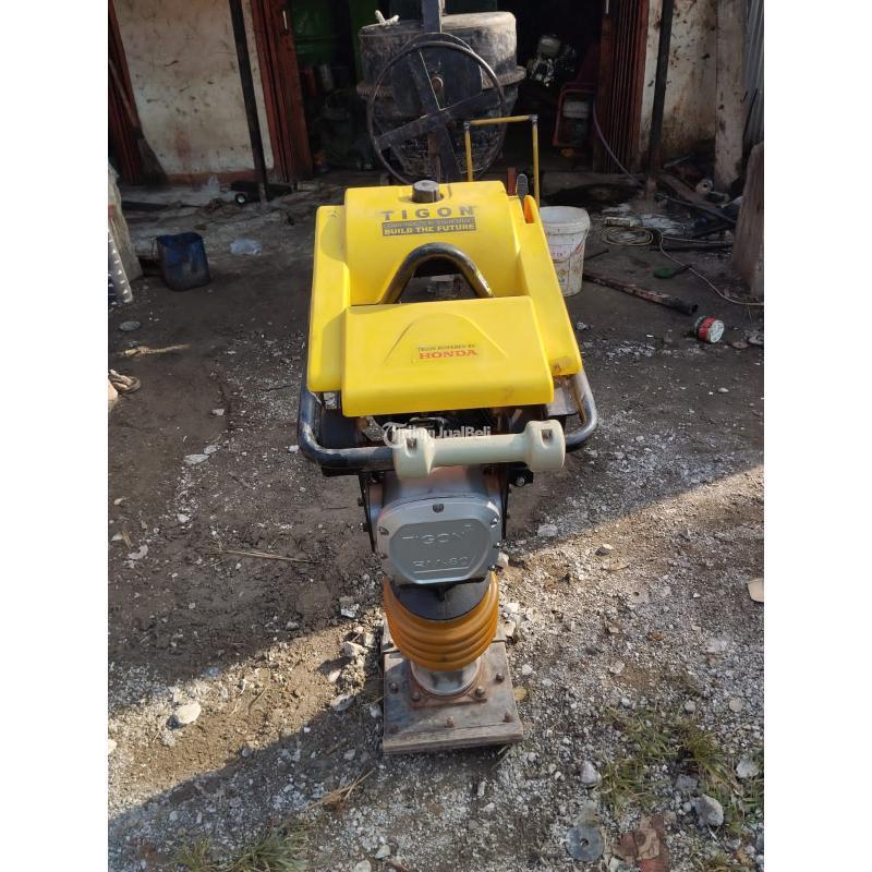 Mesin Pemadat Tanah Stamper Kuda Mesin Honda Termurah Cimone - Tangerang