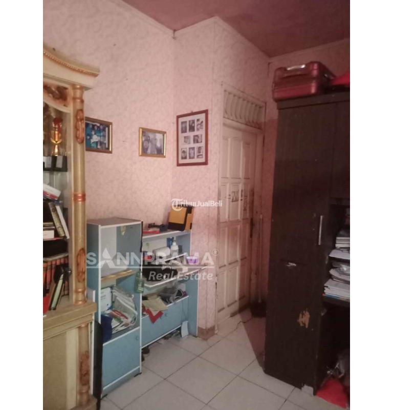 Jual Rumah Second Hook Tipe 100 Strategis Dalam Kavling Di Kalimulya - Depok