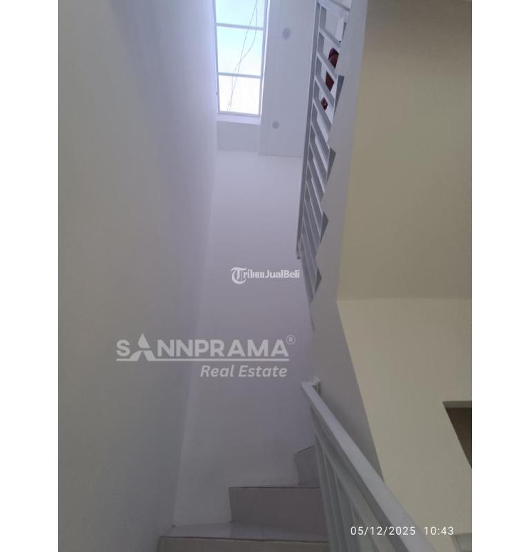 Dijual Rumah 2 Lantai, Tipe 65, 3KT, 2KM, SHM, 900 Jutaan, Kelapa Dua - Depok