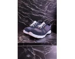 Grosir Safety Shoes Tinggi 9cm - Dumai