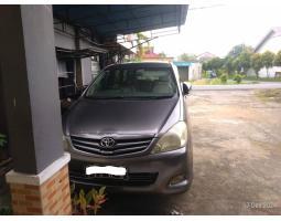 Dijual Mobil Second, Toyota Innova Tipe E, Tahun 2011, Manual 2000cc, Perawatan Rutin, Kondisi Mulus - Pontianak