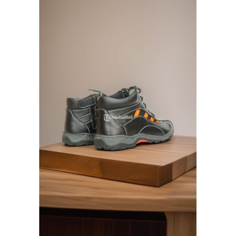 Tempat Safety Shoes Tinggi 15cm - Bontang