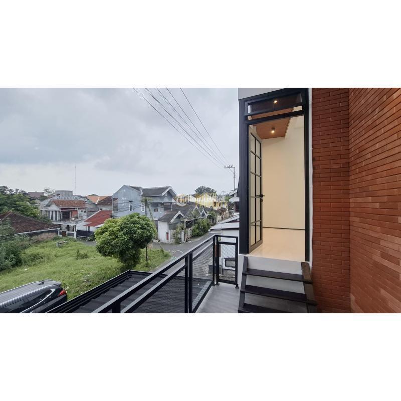 Dijual Rumah, LT. 103m2, LB. 140m2, SHM, Desain Scandinavian, Siap Huni, Dekat Pasar Condaong Catur, Sleman - Yogyakarta