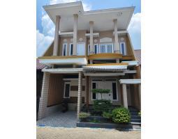 Dijual Rumah Modern Minimalis 2 Lantai 4KT 2KM SHM Lokasi Sulfat - Malang Kota