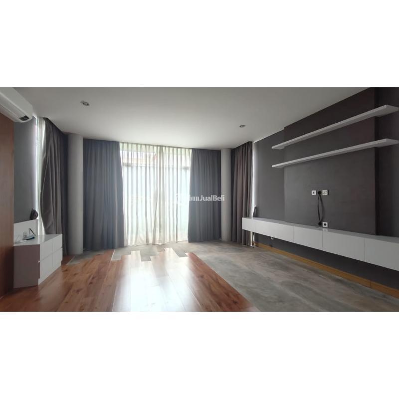 Dijual Rumah Mewah Siap Huni 5KT 3KM SHM Pondok Kelapa Duren Sawit - Jakarta Timur