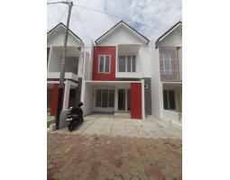 Jual Rumah 2 Lantai Tipe 101 Baru Dekat Pintu Tol Jatibening - Bekasi Kota