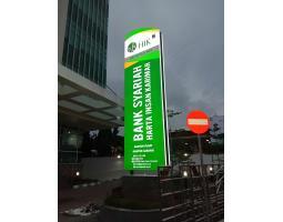 Pylon Sign Totem Akrilik Kupang