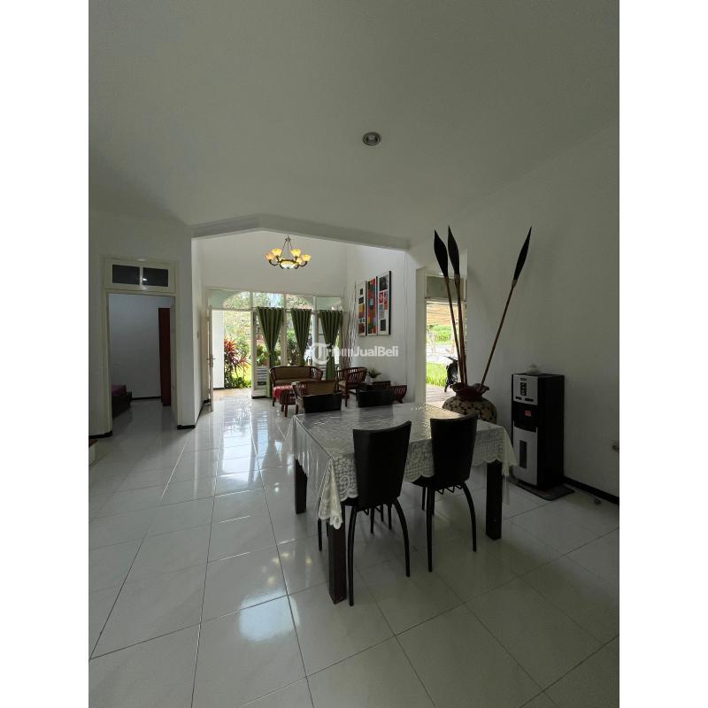 Jual Villa Tipe 554 Aestetic Bekas Luas di Kota Batu dekat Agro Wisata - Batu