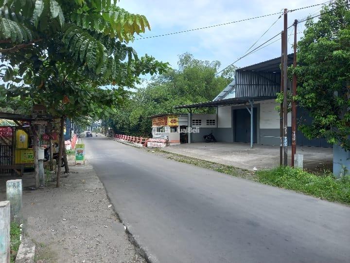 Dijual Rumah Hitung Tanah Luas 250m2 SHM Murah Tepi Jalan Gagaksipat Boyolali Solo - Surakarta