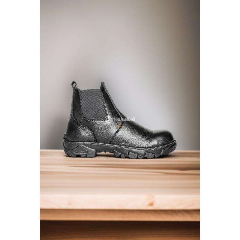 Pemasok Safety Shoes Tinggi 17cm Pungging - Mojokerto