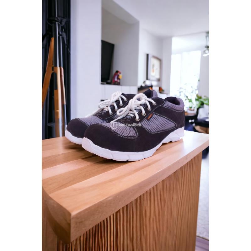 Pengrajin Safety Shoes Tinggi 9cm - Karawang