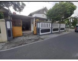 Dijual Rumah Tipe 150 2KM 3KT SHM Tepi Jalan Laweyan - Solo
