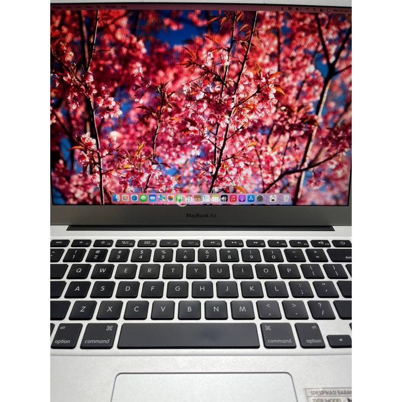 Dijual Laptop Second, Macbook Air 2015, Processor I5, 13inch, RAM 8GB, SSD 128GB - Makassar