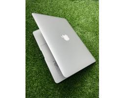 Dijual Laptop Second, Macbook Air 2015, Kondisi Normal, Garansi Tokok 1 Bulan - Makassar