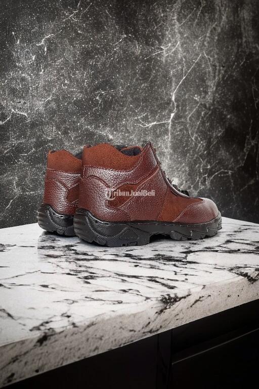 Sentra Produksi Safety Shoes Gunung - Tuban