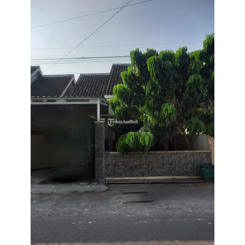Murah Dijual Rumah Luas 114 m2 Bekas Tepi Jalan Gentan Raya Masjid Al Aqsa - Solo