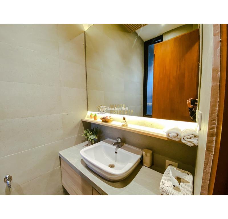 Dijual Rumah 2 Lantai di Perumahan Dekat Transmart Maguwoharjo Tipe 126 - Sleman