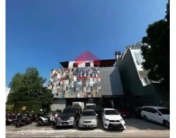 Dijual Gedung, LT. 512m2, LB. 955m2, Posisi Hoek, 4 Lantai, Hanya 8 Menit ke Tol Buaran,  di Cipondoh - Tangerang