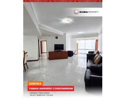 Disewakan Apartemen, 3 Bedrooms, Fully Furnished Good Condition, Middle Floor, Taman Anggrek Condominium - Jakarta Barat