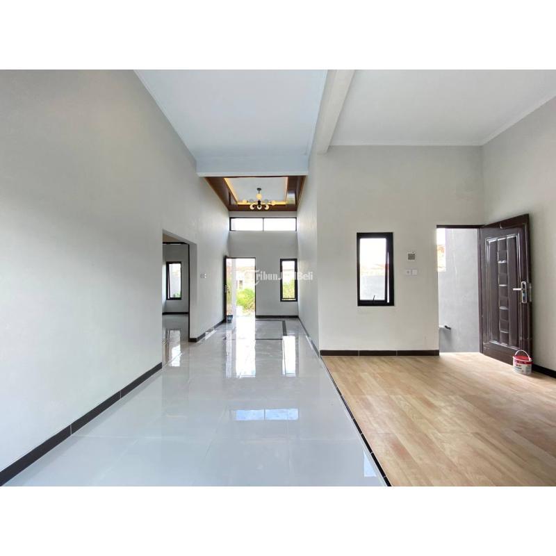 Dijual Rumah Baru Cantik Nyaman Lingkungan Perumahan Dekat Kota - Solo