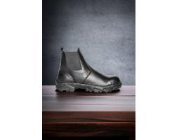 Sentra Produksi Sepatu Kerja Cleaning - Samarinda