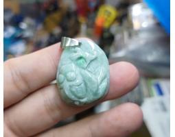 Liontin Batu Permata Natural Giok Jade JDT037 Light Green Carving - Jakarta Pusat