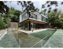 Dijual Rumah Mewah 5KT 5KM SHM Private Pool Dago Village Bukit Pakar Timur Bandung Utara - Bandung Kota