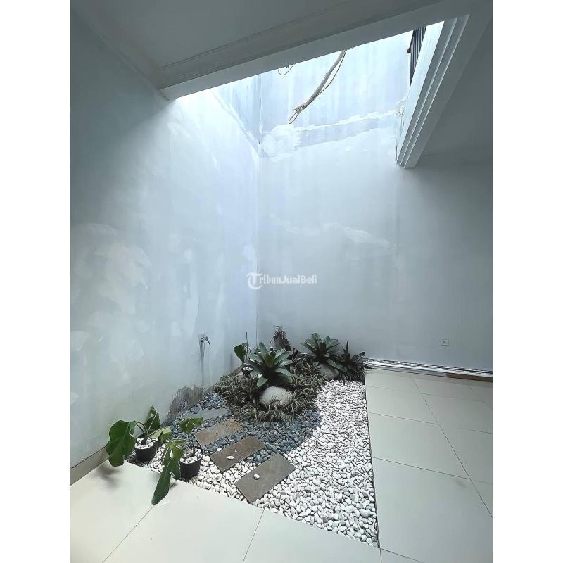 Dijual Rumah 2 Lantai Classic Modern Tipe 90 Baru Siap Huni di Bintaro SHM, Harga Nego - Tangerang Selatan