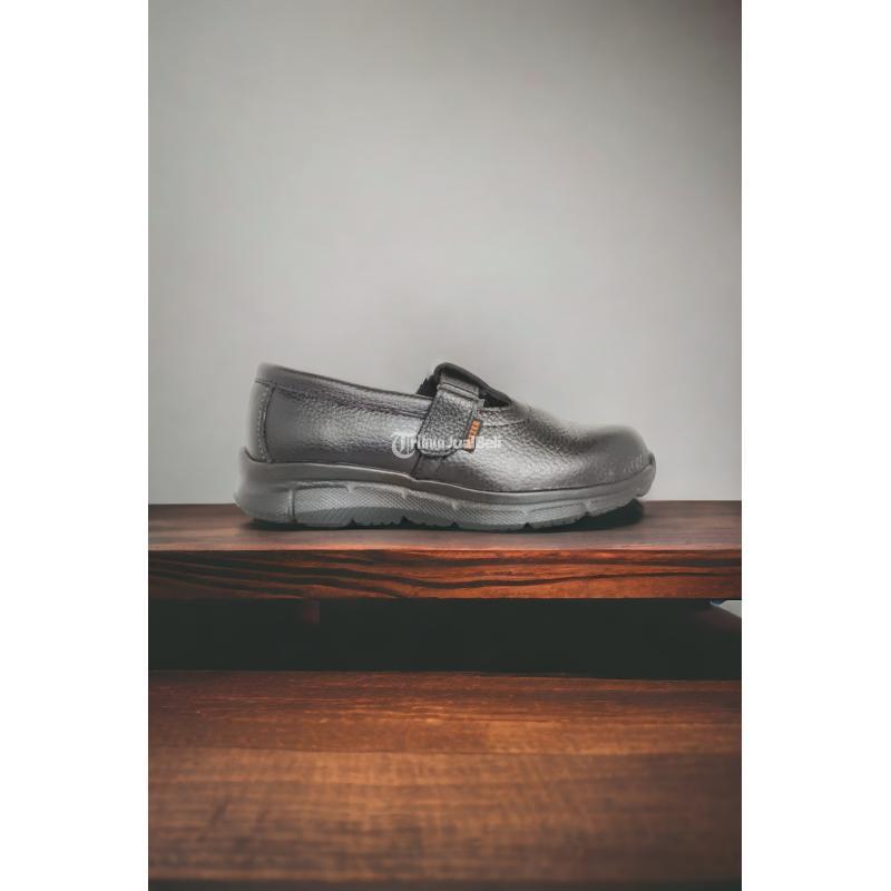 Tempat Sepatu Safety - Kendari