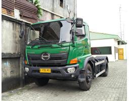 Dijual Truk Bekas, Hino Engkel 4x2 Tractor Head Trailer, Tahun 2023, Mulus, Ban Baru, Murah - Jakarta Utara