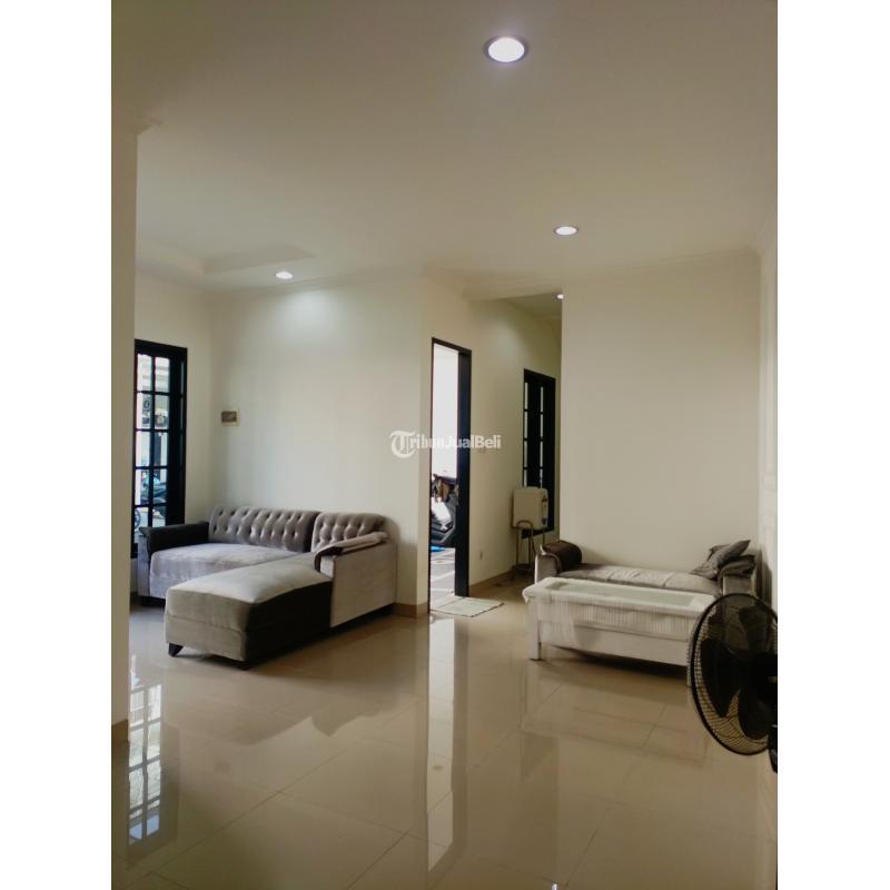 Dijual Rumah Strategis 2 Lantai, 5KT, 4KM, Siap Huni, Dalam Town House, Legalitas Lengkap, Hanya 2,5M - Jakarta Selatan