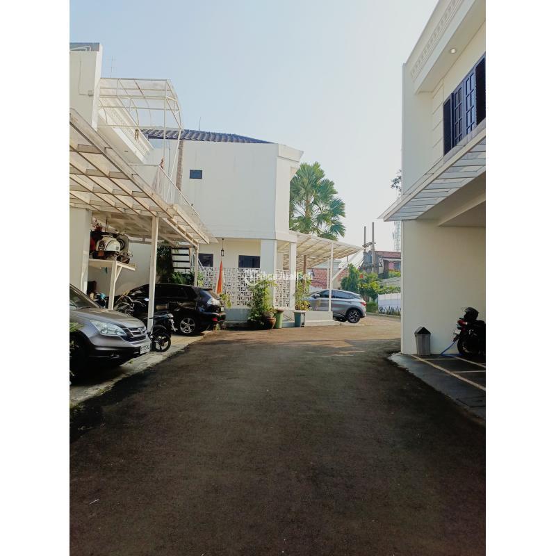 Dijual Rumah Strategis 2 Lantai, 5KT, 4KM, Siap Huni, Dalam Town House, Legalitas Lengkap, Hanya 2,5M - Jakarta Selatan