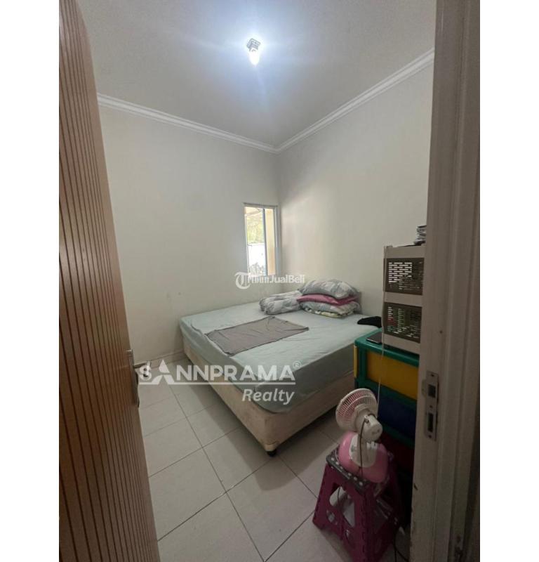 Dijual Rumah Second, LT. 120m,2 LB. 45m2, SHM, Khusus Muslim di Vila Rizky Ilhami - Depok