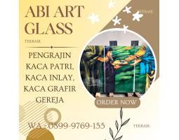 Kaca Patri Gereja - Keerom
