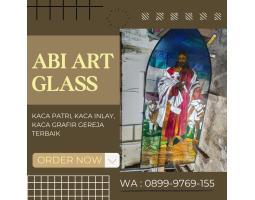 Kaca Patri Gereja - Waropen