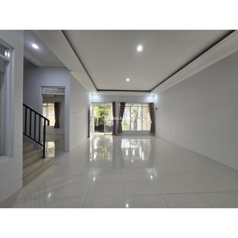 Jual Rumah Mewah Tipe 150 Bekas di Sentul Cluster Depan Argenia, SHM Harga Nego - Bogor