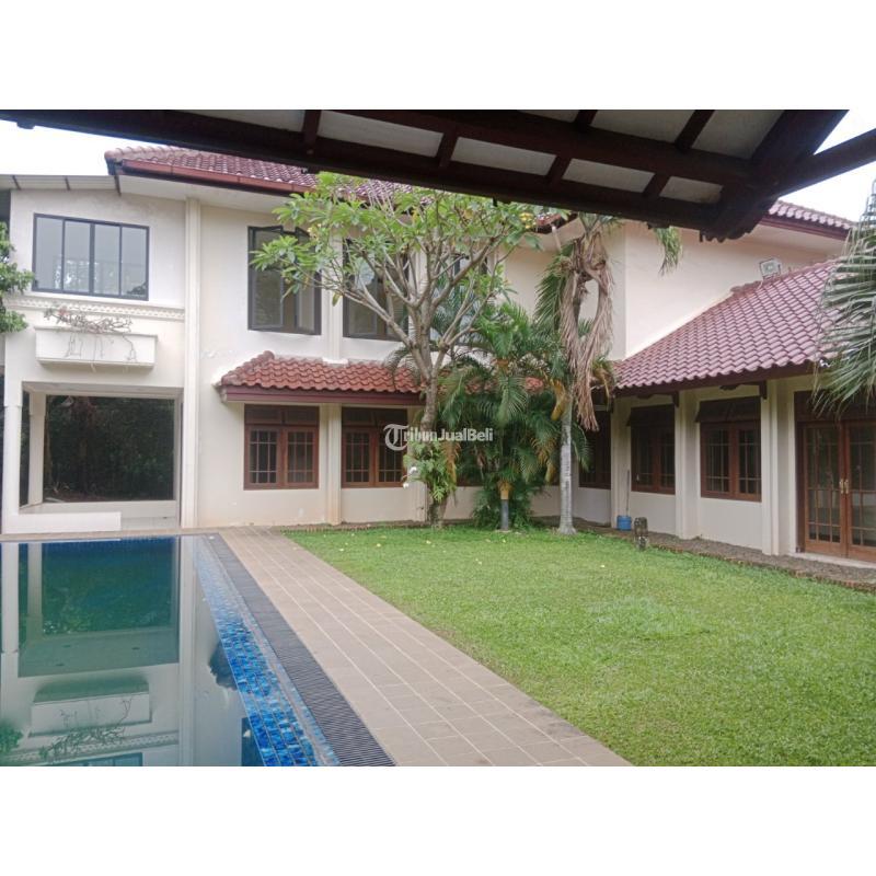 Dijual Rumah Dengan Kolam Renang di Lebak Bulus, Hanya 12 Menit Ke Tol Fatmawati - Jakarta Selatan