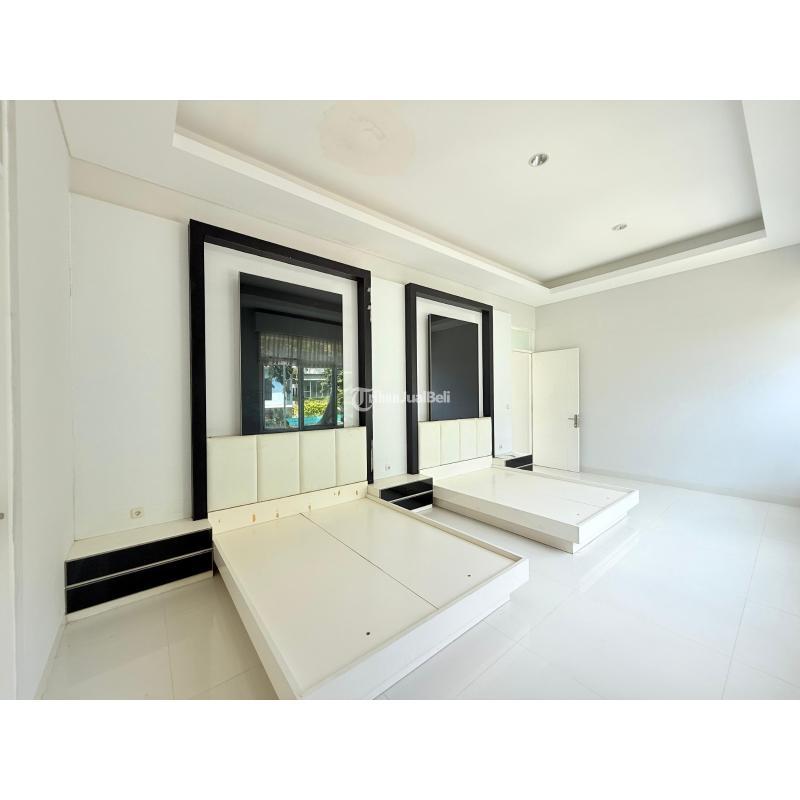 Jual Rumah 3 Lantai Bekas Luas 442 m2 View Golf dan Gunung di Cluster Elite Sentul - Bogor