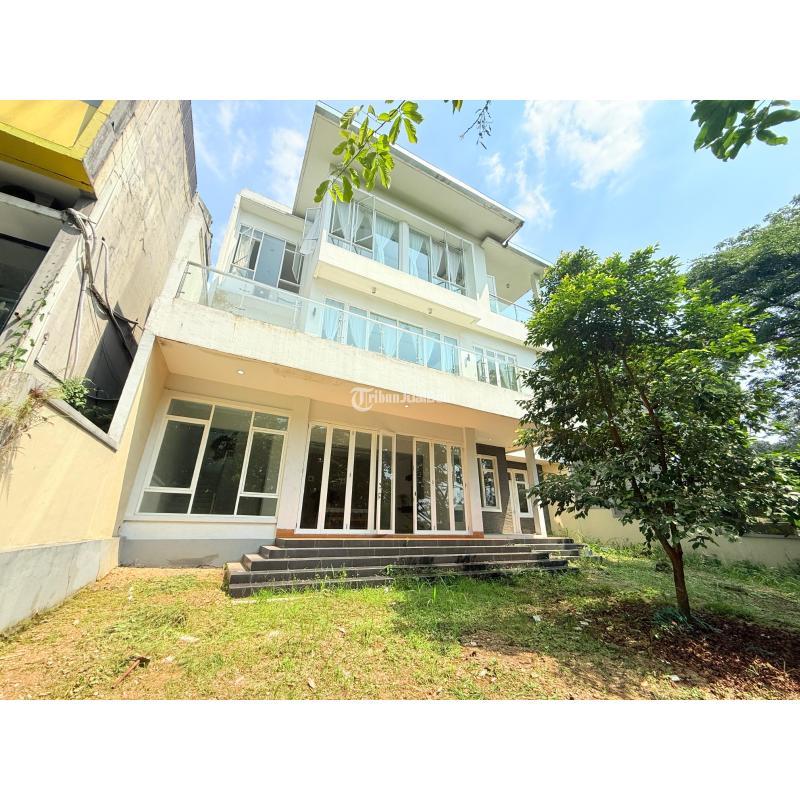 Jual Rumah 3 Lantai Bekas Luas 442 m2 View Golf dan Gunung di Cluster Elite Sentul - Bogor