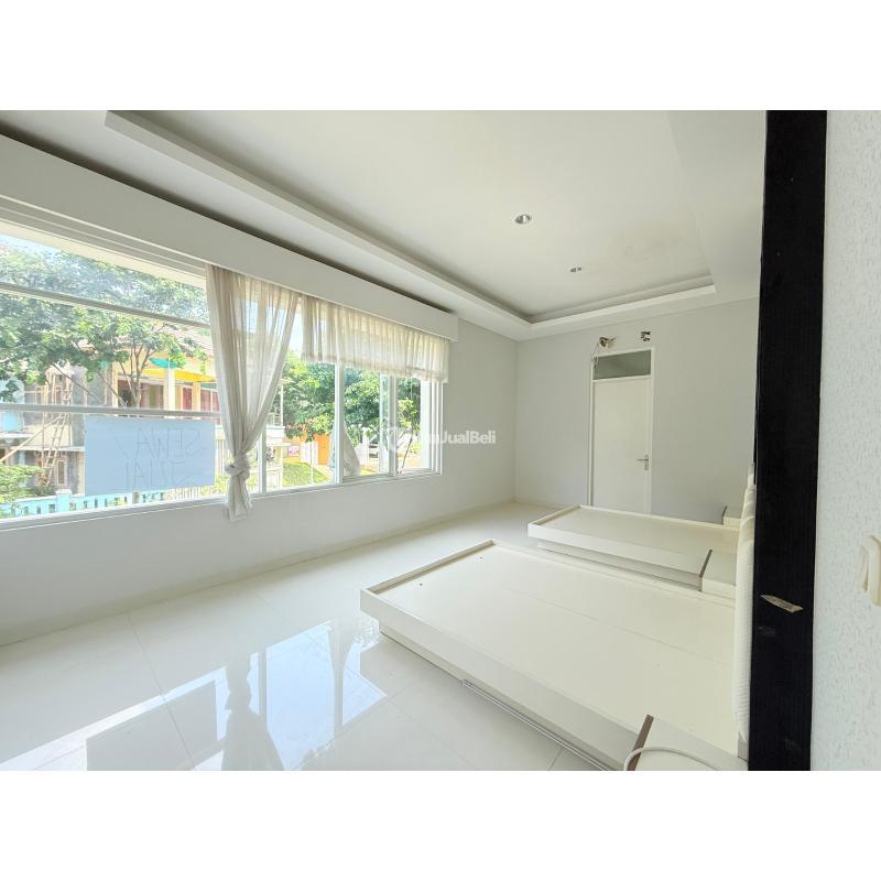 Jual Rumah 3 Lantai Bekas Luas 442 m2 View Golf dan Gunung di Cluster Elite Sentul - Bogor