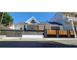 Dijual Villa di Jakal Ngaglik Tipe 180 4KT 2KM SHM - Sleman