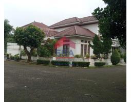 Jual Rumah Hoek 2 Lantai Tipe 200 Bekas di Graha Bintaro, Hanya 6 menit ke Tol Parigi - Tangerang Selatan